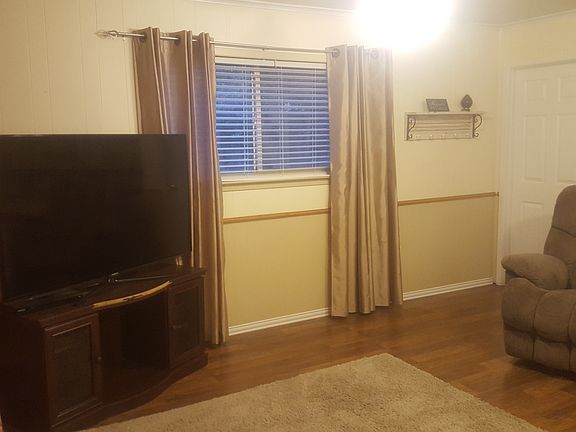 4th image of 167 Hedgerow Ln