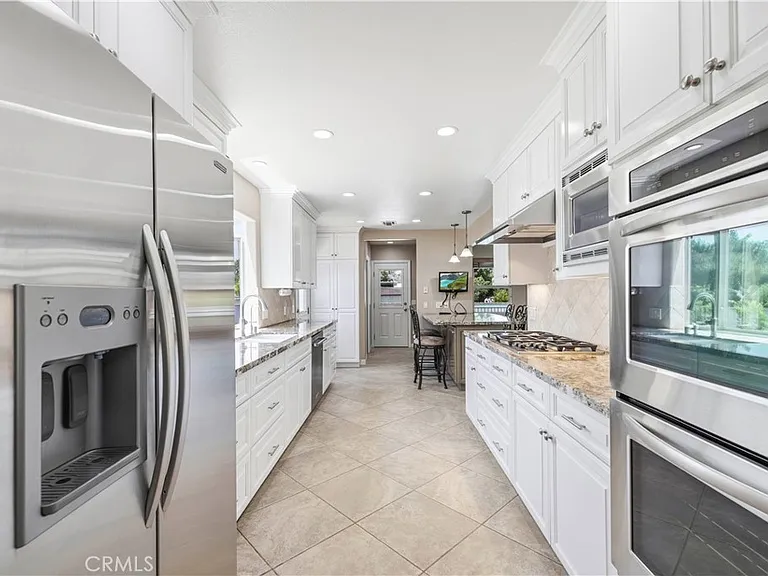 9141 Wheatland Ave — Photo 14