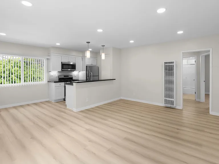 2823 S Corning St #4 — Photo 10