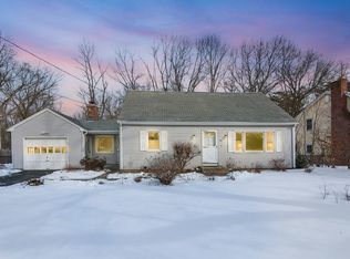 130 South Ave, Longmeadow, MA 01106