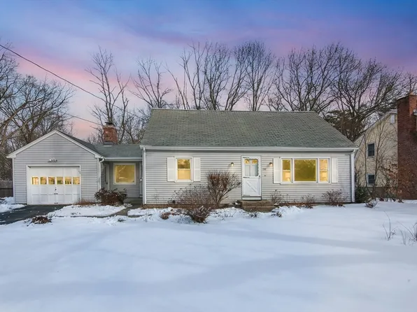 130 South Ave, Longmeadow, MA 01106