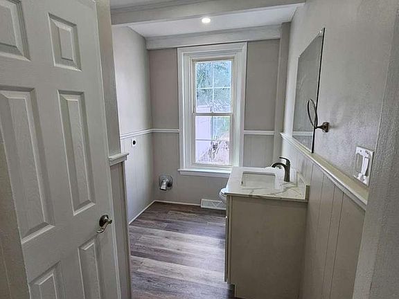 3rd image of 237 Shaner St