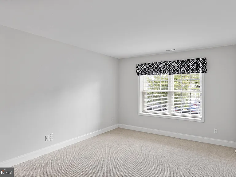 380 Delancey Pl #A — Photo 17