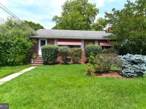 528 Lakeview Dr, Swedesboro, NJ 08085