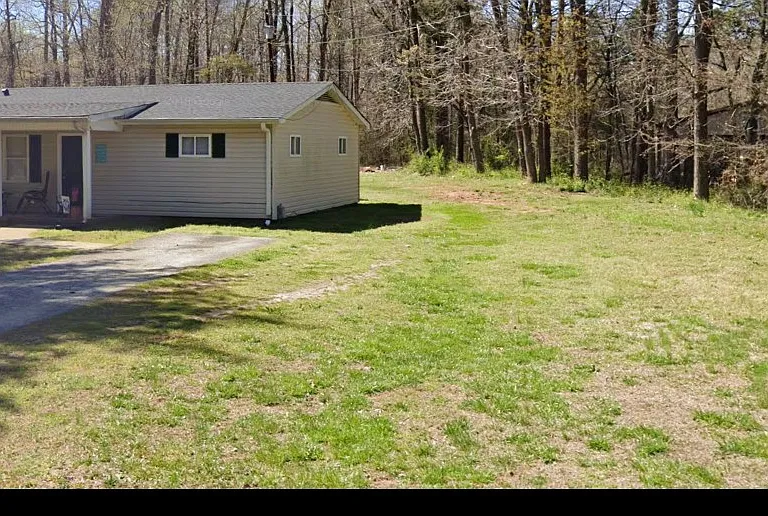 980 Brown Acres Rd #980B — Photo 1