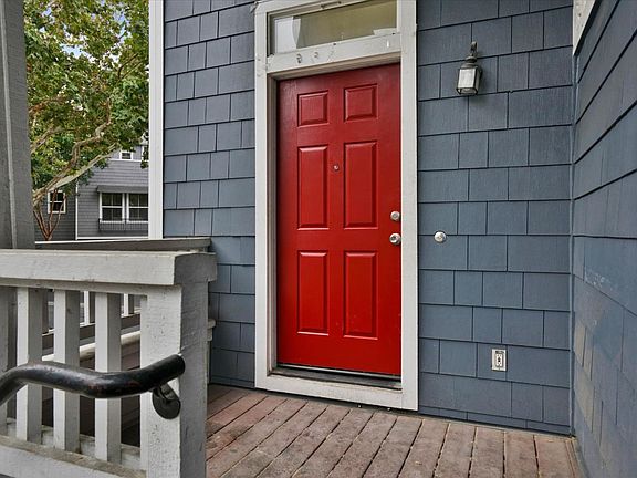 4th image of 692 Mesa Cir