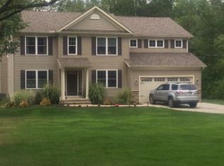 8955 Mountain View Dr, Mentor, OH