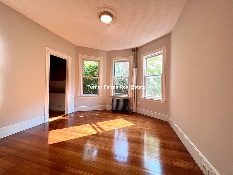 22 Humphreys St #1A — Photo 13