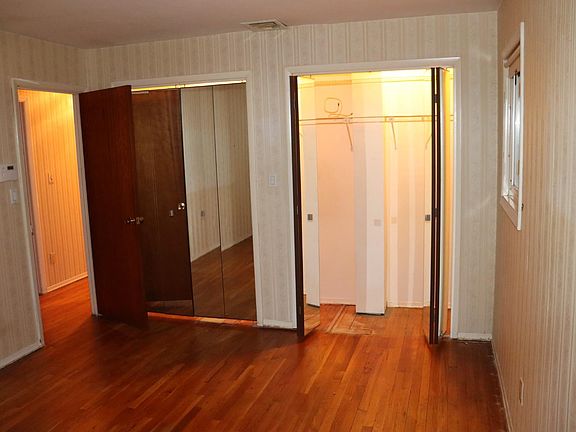 5th image of 278 Marie Ct