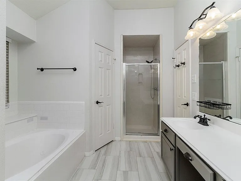 2918 Abbey Field Dr — Photo 14