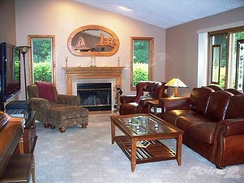 4th image of 2892 Bay Vista Dr