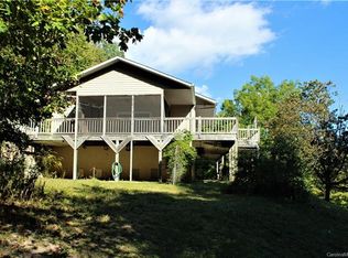2768 Tanasee Gap Rd, Balsam Grove, NC 28708