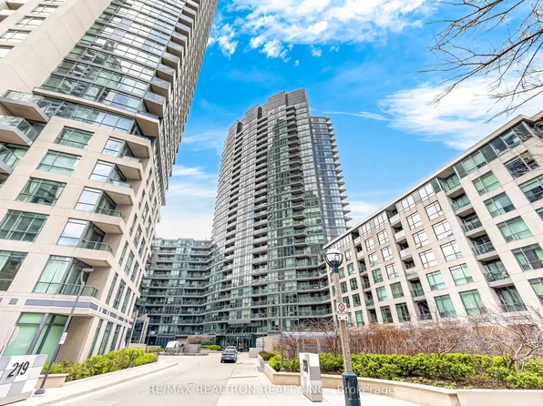 231 Fort York Blvd #2505, Toronto, ON M5V 1B2