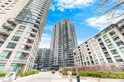 231 Fort York Blvd Photo 1