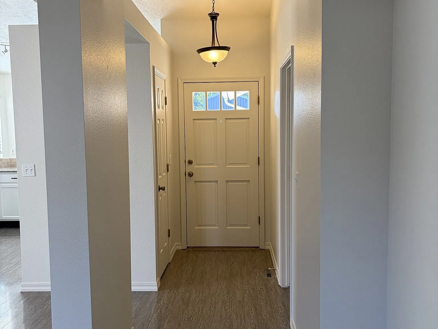 Single level 3 bed centrally located in Meridian. New Paint! — Photo 3