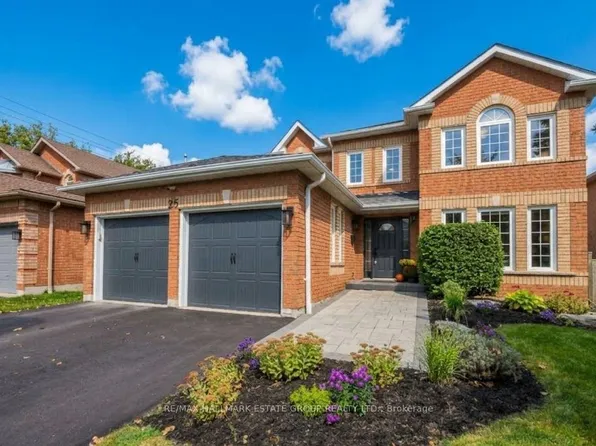 25 Dewbourne Pl, Whitby, ON L1R 2E4