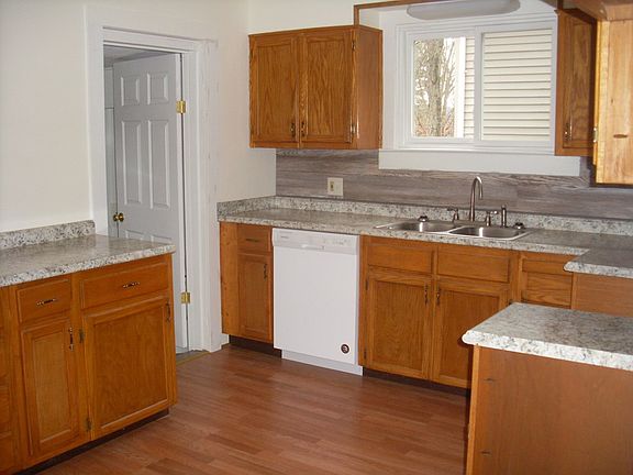 4th image of 619 W Oak St