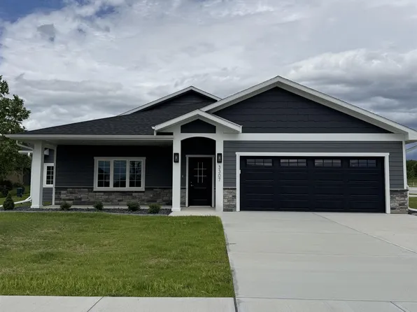 3307 Dover Dr, Norfolk, NE 68787