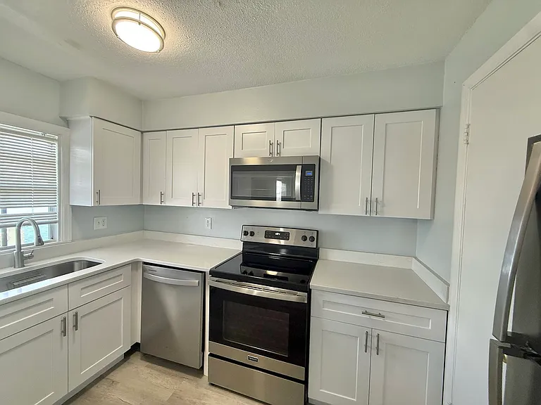 4730 Coquina Key Dr SE #1-C — Photo 17