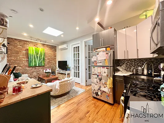 Rented by Hagstrom Management Inc | media 28