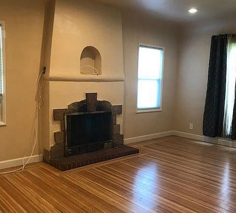 2nd image of 7621 Valentine St