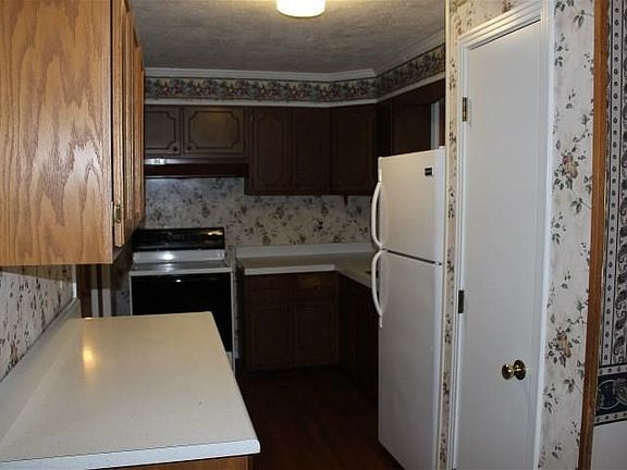 3rd image of 1206 Melrose Dr