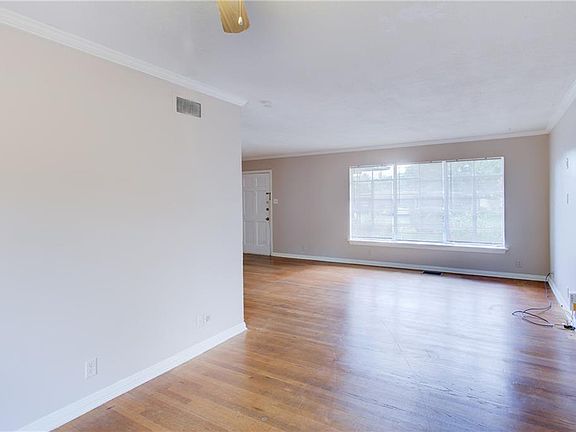3rd image of 1647 McCosh Dr