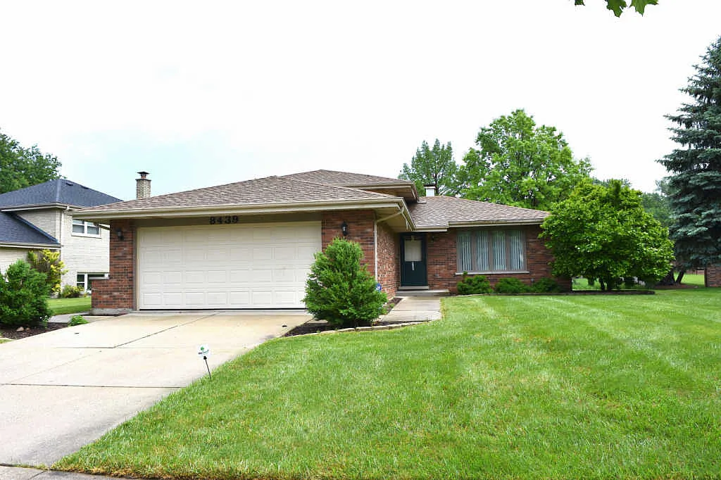 8439 Beller Dr photo 1