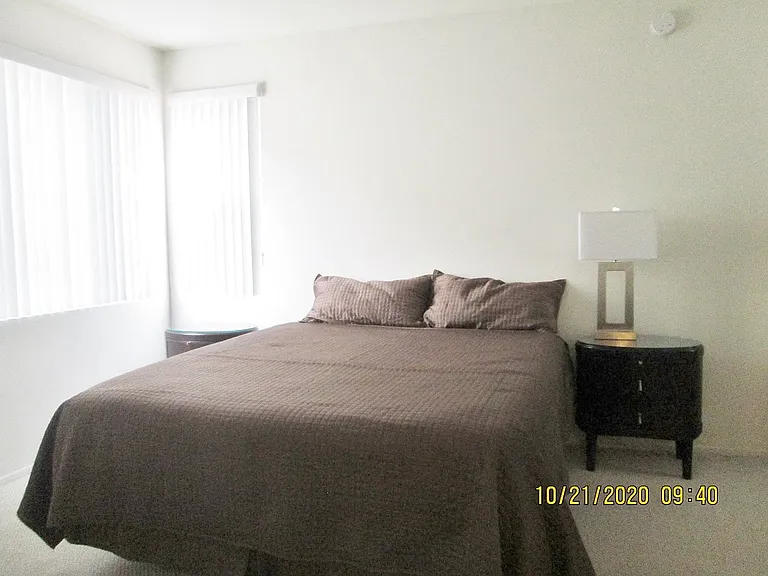 Lido Apartments - 639 Huntley Dr — Photo 33