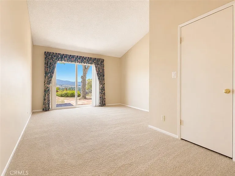 23707 Sandalwood St — Photo 11