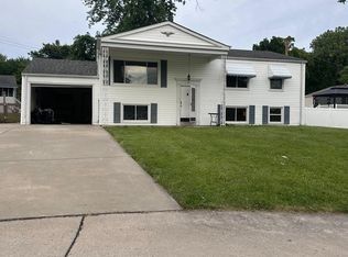 4 Chestnut Ct, Saint Peters, MO 63376