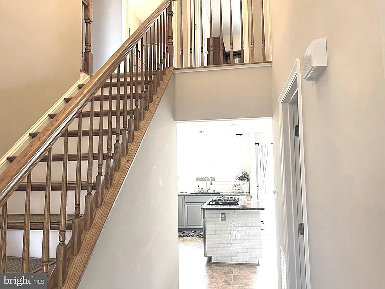 20411 Middlebury St — Photo 22