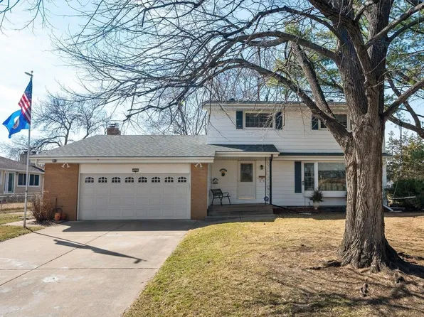 3809 Colorado Ave N, Crystal, MN 55422