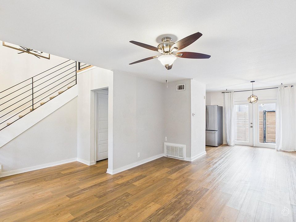 1st image of 6211 Manor Rd APT 107