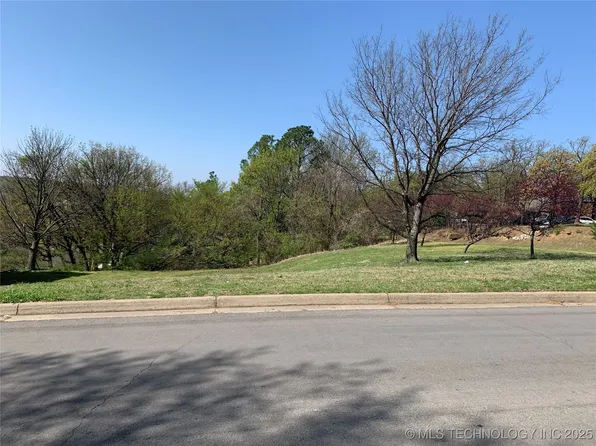 S Braden Ave, Tulsa, OK 74136