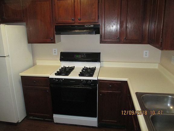3939 Henry Ct kitchen_12092018