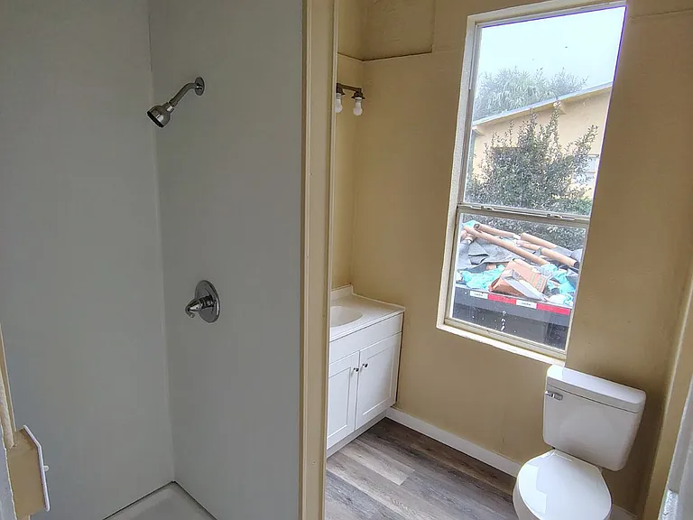 509 E Johnston Ave — Photo 10