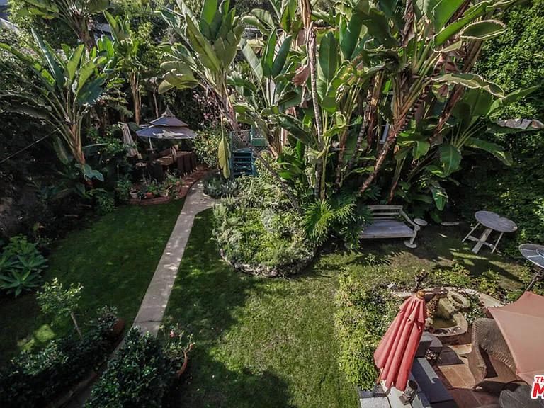 1367 N Beverly Dr — Photo 47