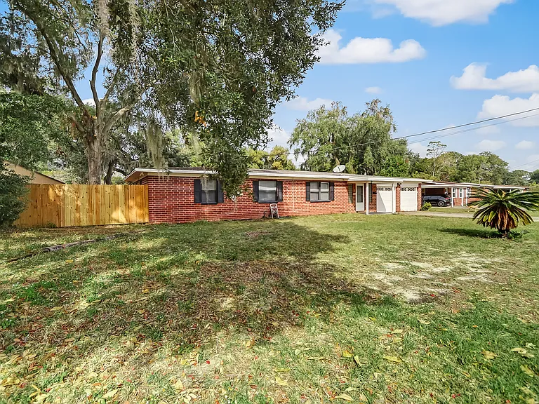 5761 Lake Lucina Dr S — Photo 3