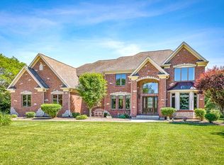 41W555 Silvana Dr, Elgin, IL 60124