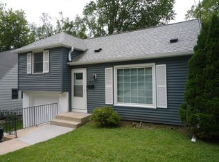 949 14th Ave SW, Rochester, MN 55902