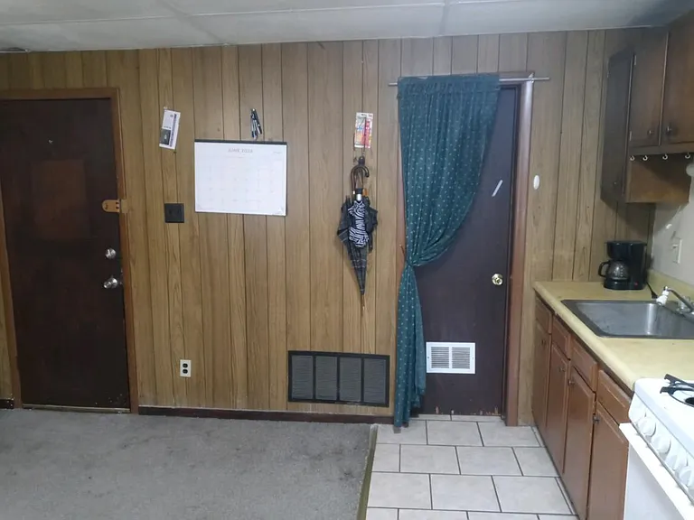 160 Allegheny River Blvd #B — Photo 3