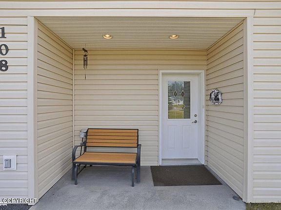 3rd image of 108 Anthurium St Unit C