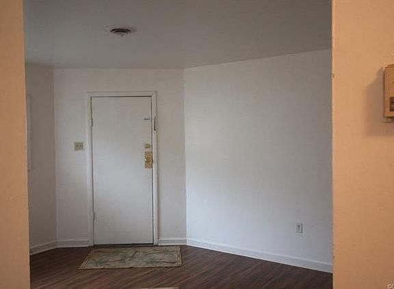 3rd image of 2215 5th Ave