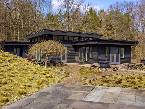 5015 Crow Hill Rd, Chatham, NY 12037