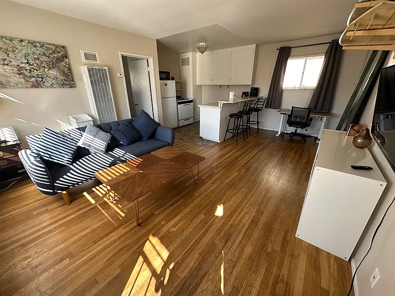 1664 Thomas Ave — Photo 3