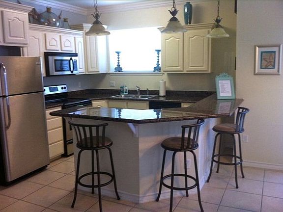 3rd image of 101 E Tarpon St #7