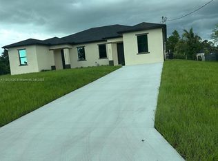 4662 26th St SW, Lehigh Acres, FL 33973