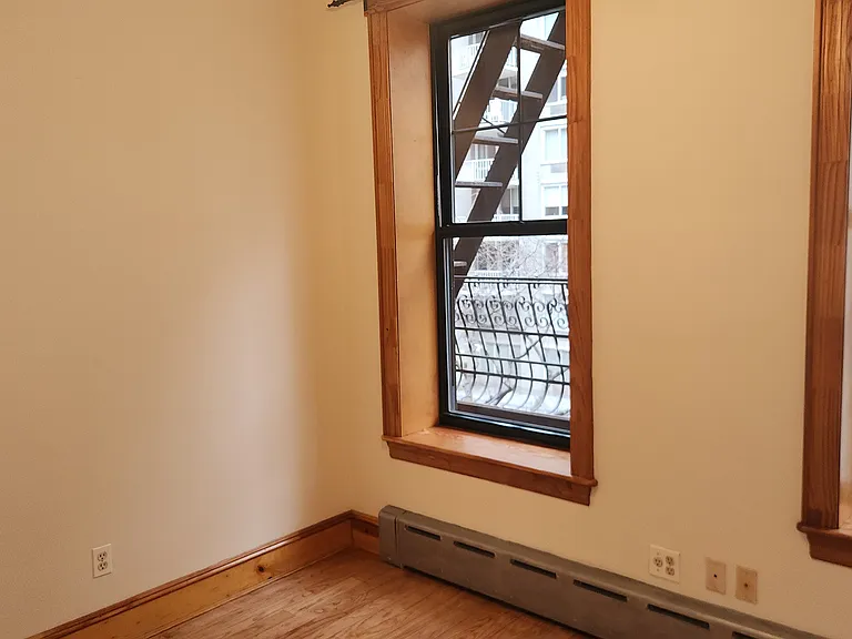 232 E 64th St #21 — Photo 10