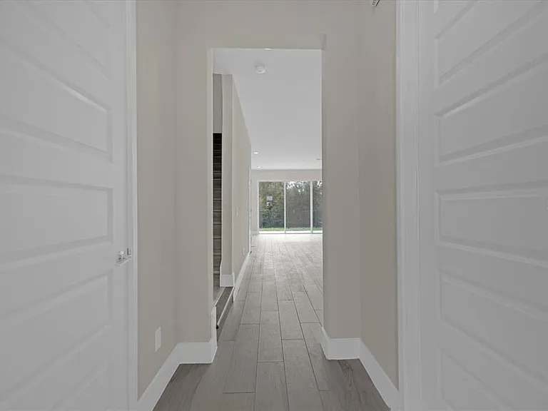 7838 Spectrum Dr — Photo 21